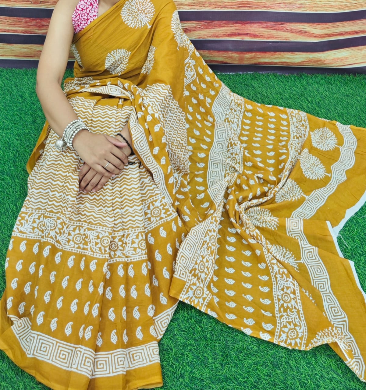 Jaipuri Mulmul Cotton Printed Saree With Blouse