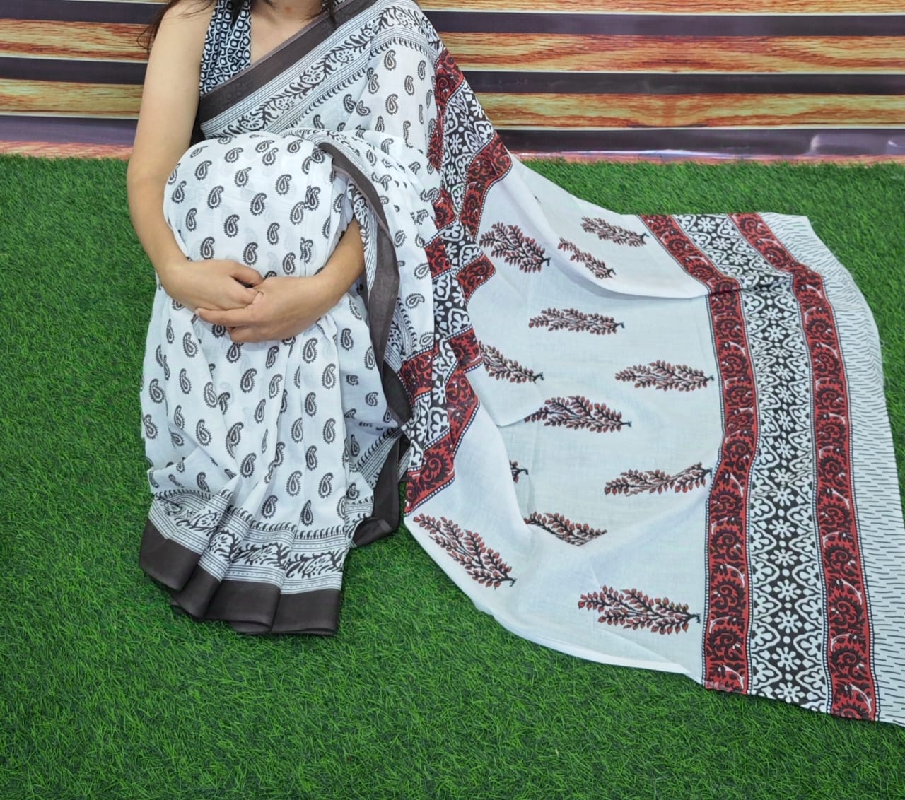 Jaipuri Mulmul Cotton Printed Saree With Blouse