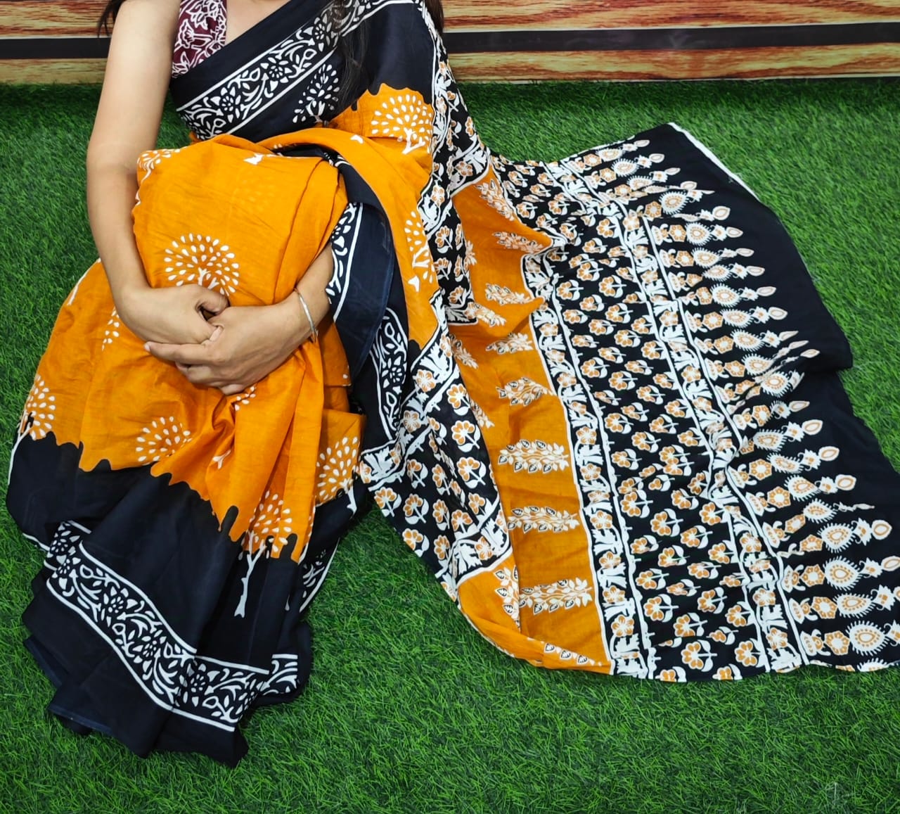 Jaipuri Mulmul Cotton Printed Saree With Blouse