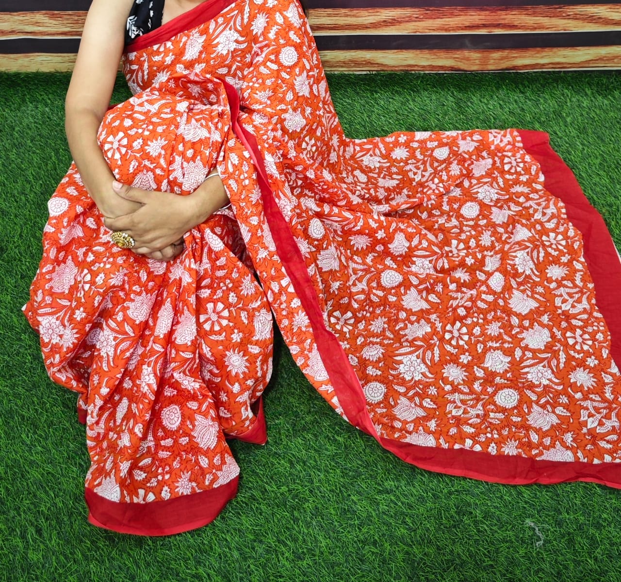 Jaipuri Mulmul Cotton Printed Saree With Blouse